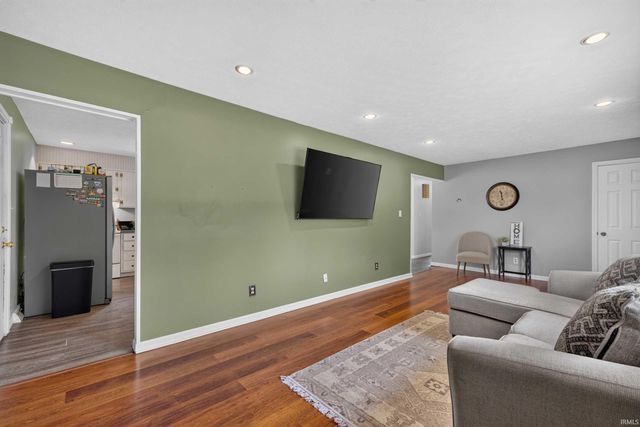 117 Robinhood Lane, Bedford, IN 47421