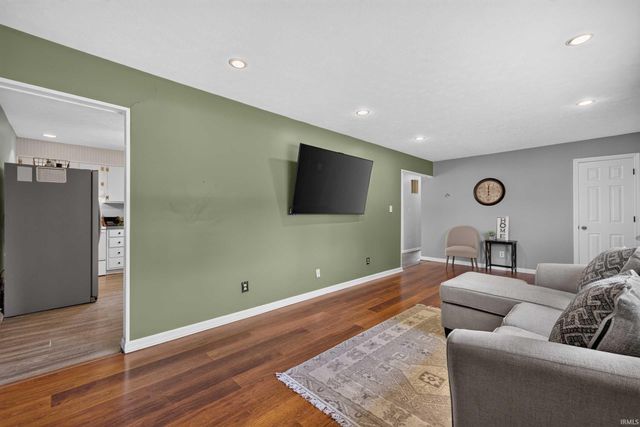 117 Robinhood Lane, Bedford, IN 47421