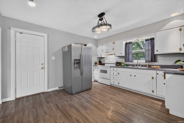 117 Robinhood Lane, Bedford, IN 47421