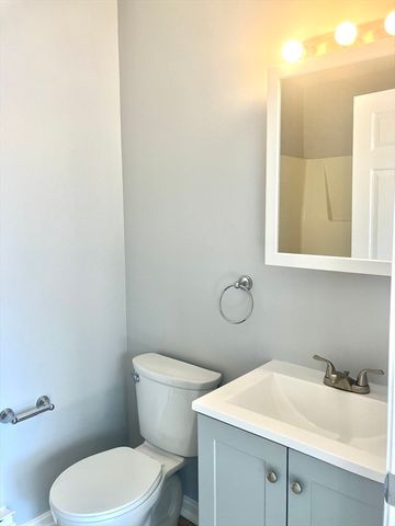 50 Baldwin 14, Lynn, MA 01902