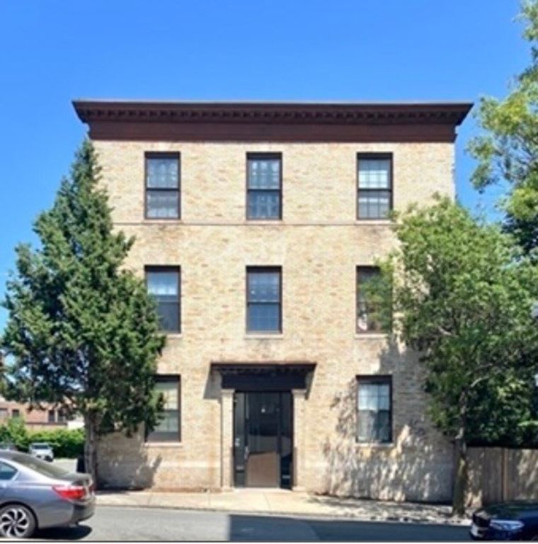 50 Baldwin 14, Lynn, MA 01902