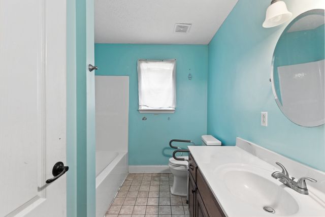 5261 Youngville Rd, Springfield, TN 37172