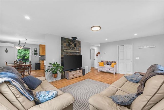 15 Marshall Lane, Jericho, VT 05465