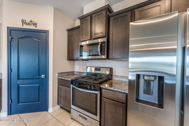 86719 NASSAU CROSSING Way, Yulee, FL 32097