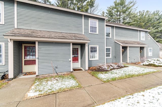 65 Pine Ledge Court, Burlington, VT 05401