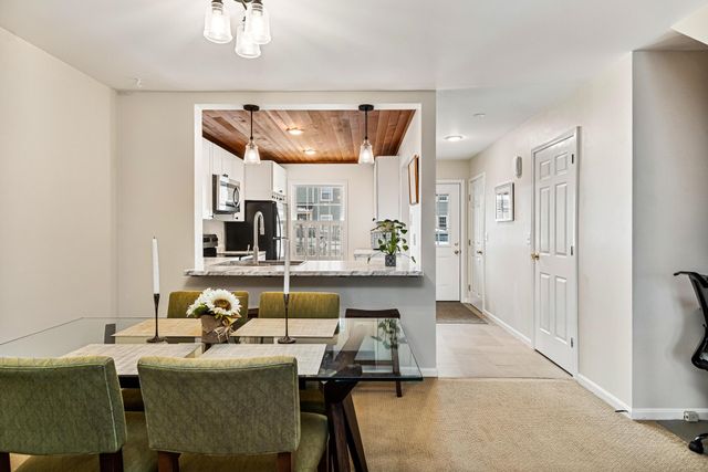 65 Pine Ledge Court, Burlington, VT 05401