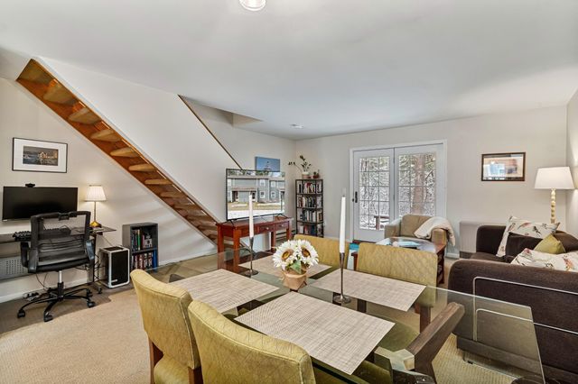 65 Pine Ledge Court, Burlington, VT 05401