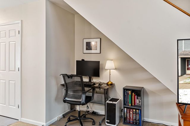 65 Pine Ledge Court, Burlington, VT 05401