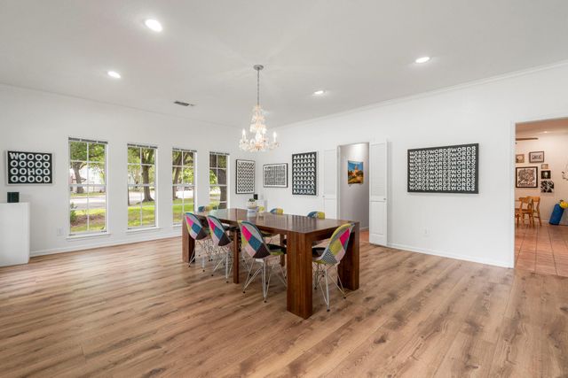400 Hackberry ST, Lockhart, TX 78644
