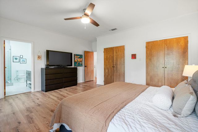 400 Hackberry ST, Lockhart, TX 78644
