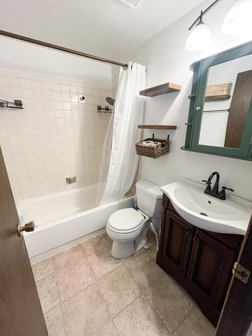 1218 20th Street N, Moorhead, MN 56560