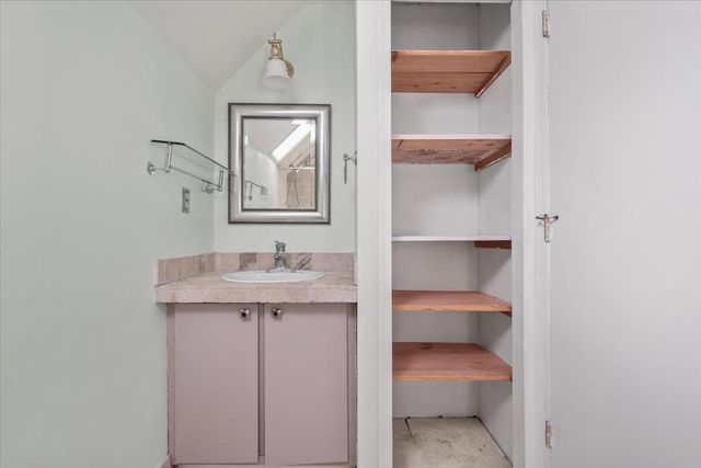 2069 VINTON AVE, Memphis, TN 38104