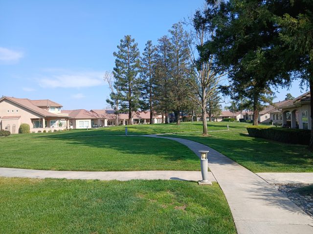 2485 Presidential Drive, Tulare, CA 93274