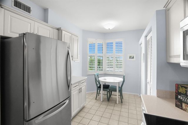 7984 SAILBOAT KEY BOULEVARD S 306, St Petersburg, FL 33707