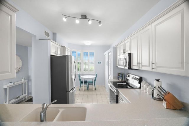 7984 SAILBOAT KEY BOULEVARD S 306, St Petersburg, FL 33707