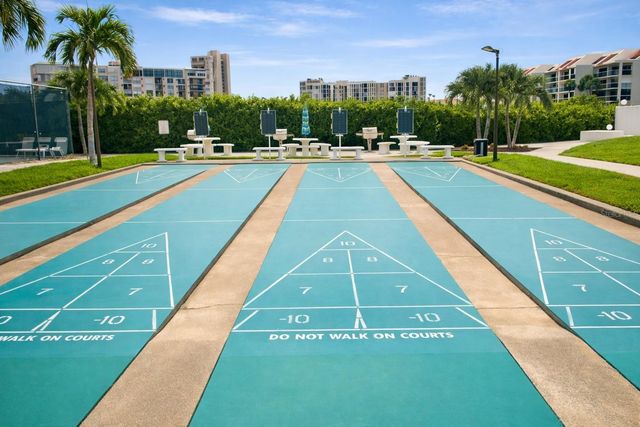 7984 SAILBOAT KEY BOULEVARD S 306, St Petersburg, FL 33707