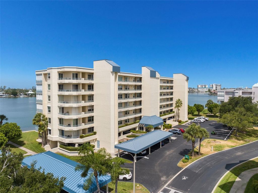 7984 SAILBOAT KEY BOULEVARD S 306, St Petersburg, FL 33707
