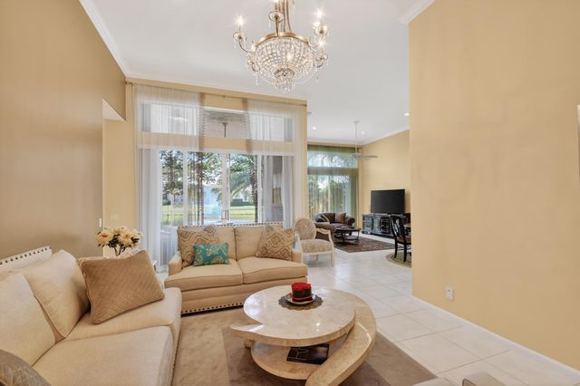 109 Palm Circle, Atlantis, FL 33462
