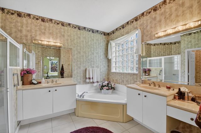 109 Palm Circle, Atlantis, FL 33462