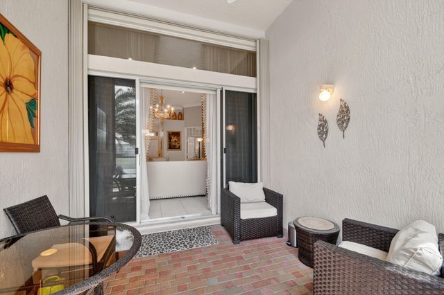 109 Palm Circle, Atlantis, FL 33462