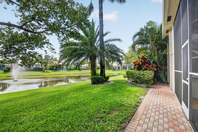109 Palm Circle, Atlantis, FL 33462