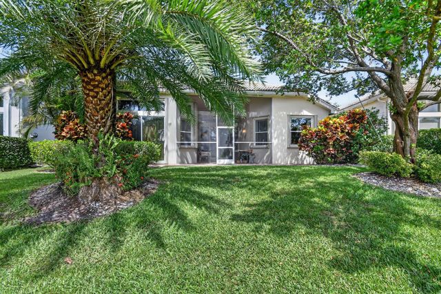 109 Palm Circle, Atlantis, FL 33462