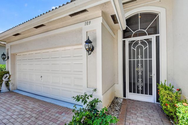 109 Palm Circle, Atlantis, FL 33462