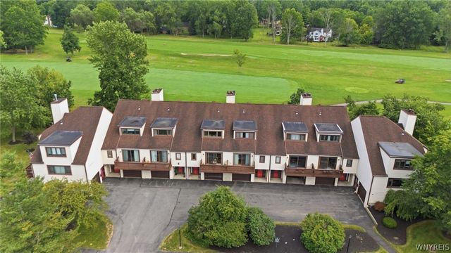 206 Old Meadow Drive, Amherst, NY 14051