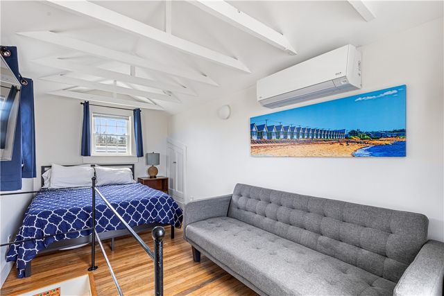 3 Bradford Street 4, Provincetown, MA 02657