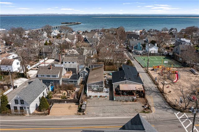 3 Bradford Street 4, Provincetown, MA 02657
