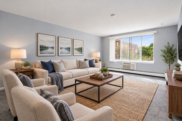1500 Robin Circle 306, Hoffman Estates, IL 60169