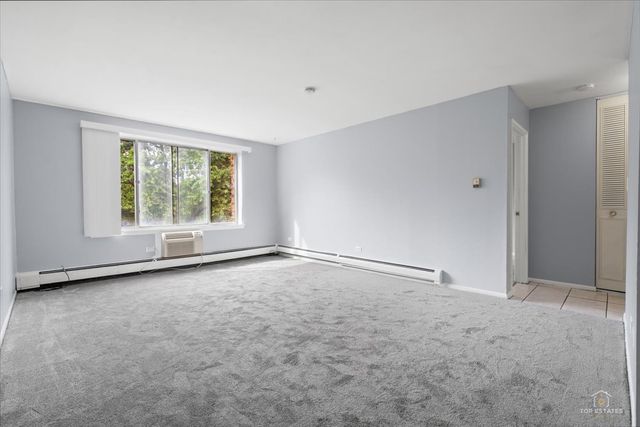 1500 Robin Circle 306, Hoffman Estates, IL 60169