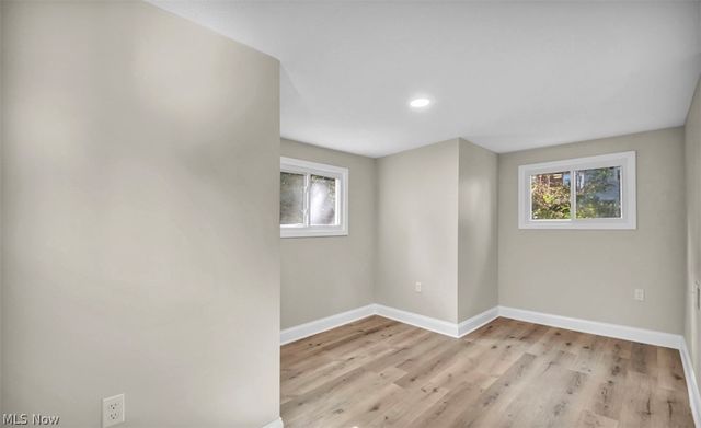 1199 Oxford Road, Cleveland Heights, OH 44121