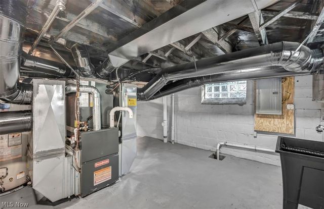 1199 Oxford Road, Cleveland Heights, OH 44121