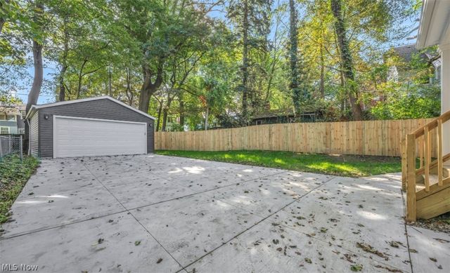 1199 Oxford Road, Cleveland Heights, OH 44121