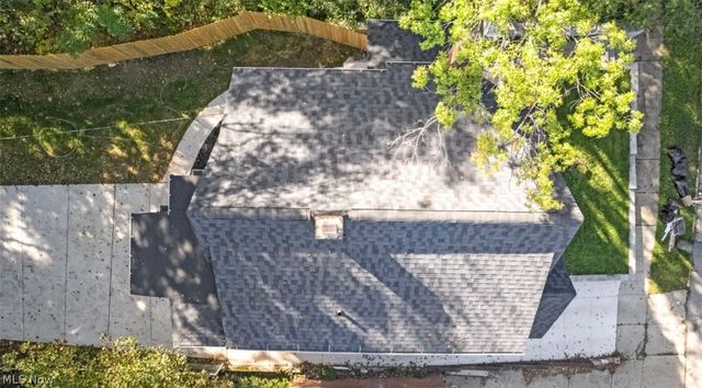 1199 Oxford Road, Cleveland Heights, OH 44121