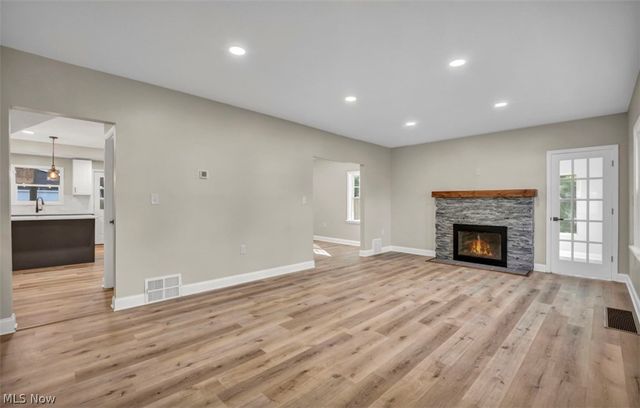 1199 Oxford Road, Cleveland Heights, OH 44121
