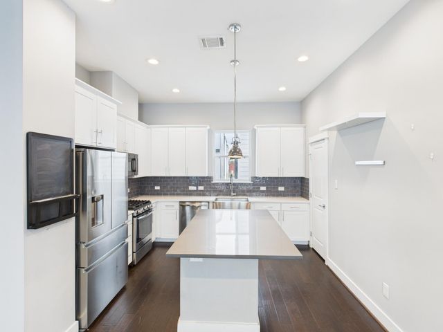 754 W Donovan Street, Houston, TX 77091