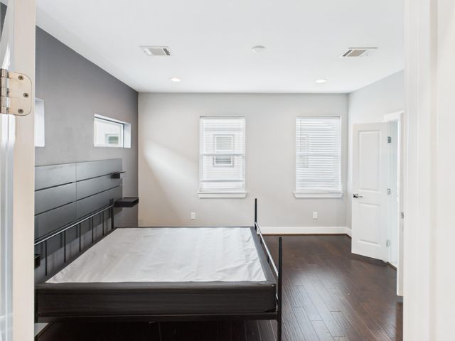 754 W Donovan Street, Houston, TX 77091