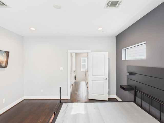 754 W Donovan Street, Houston, TX 77091