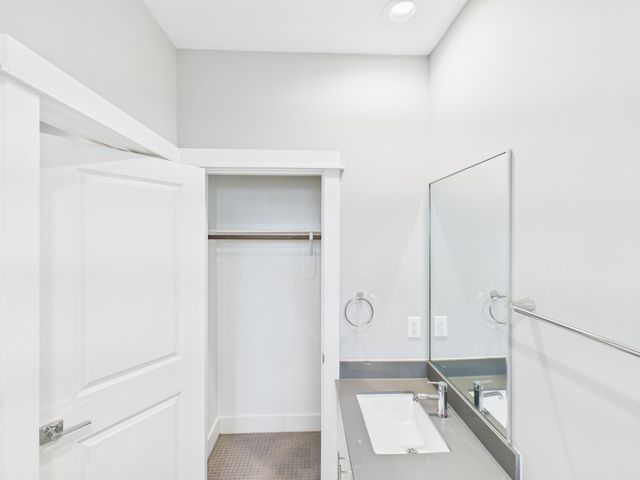 754 W Donovan Street, Houston, TX 77091