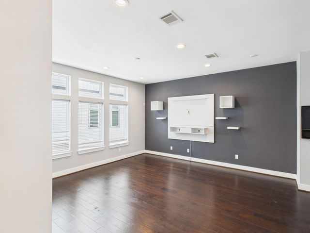 754 W Donovan Street, Houston, TX 77091