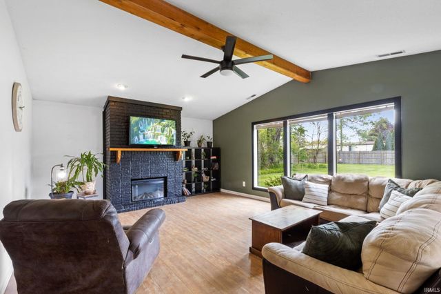 15363 Montecito Drive, Granger, IN 46530