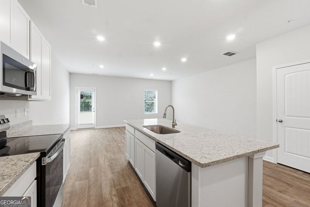 8330 Columbia Court, Palmetto, GA 30268