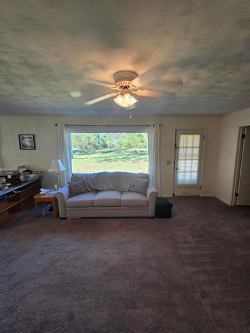 1978 Old Highway 60, Birch Tree, MO 65438