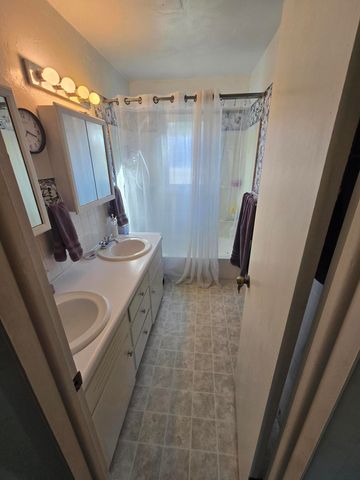 1978 Old Highway 60, Birch Tree, MO 65438