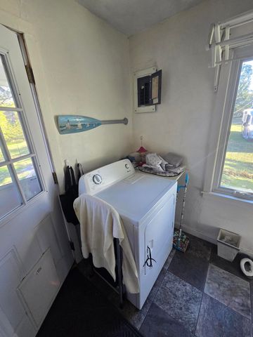 1978 Old Highway 60, Birch Tree, MO 65438