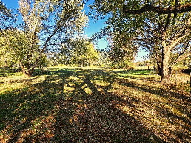 1978 Old Highway 60, Birch Tree, MO 65438