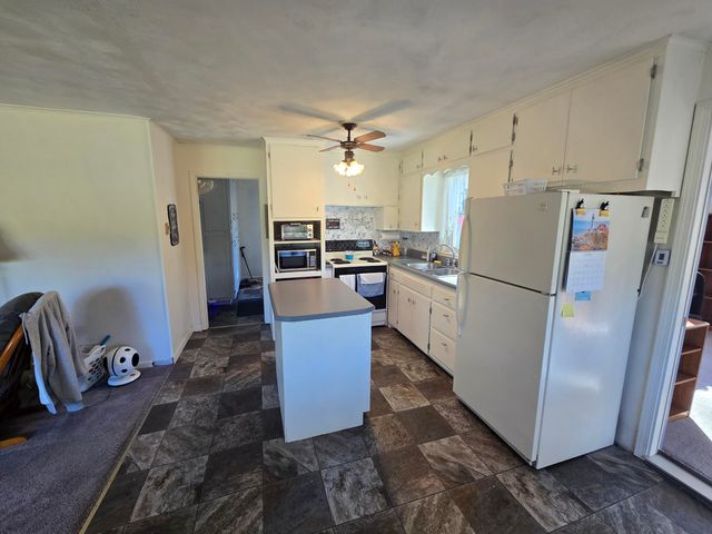 1978 Old Highway 60, Birch Tree, MO 65438