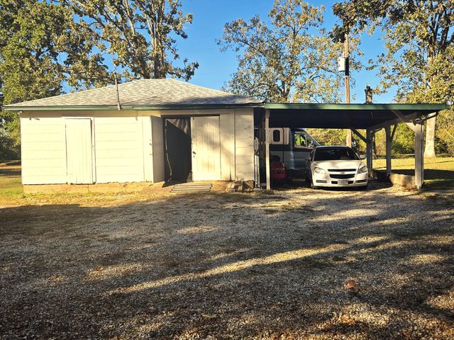 1978 Old Highway 60, Birch Tree, MO 65438